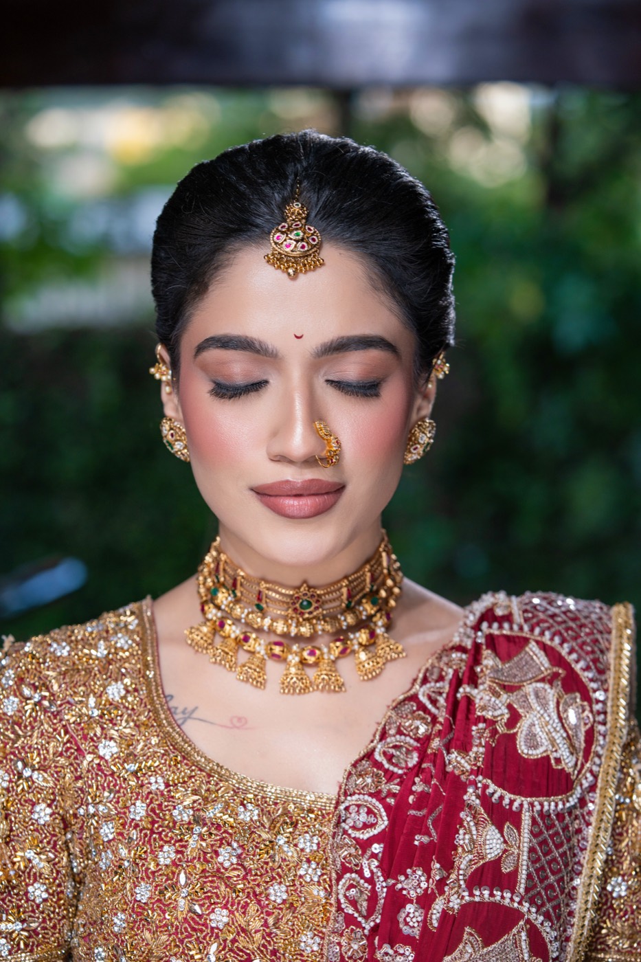 Traditional gold bridal makeup
